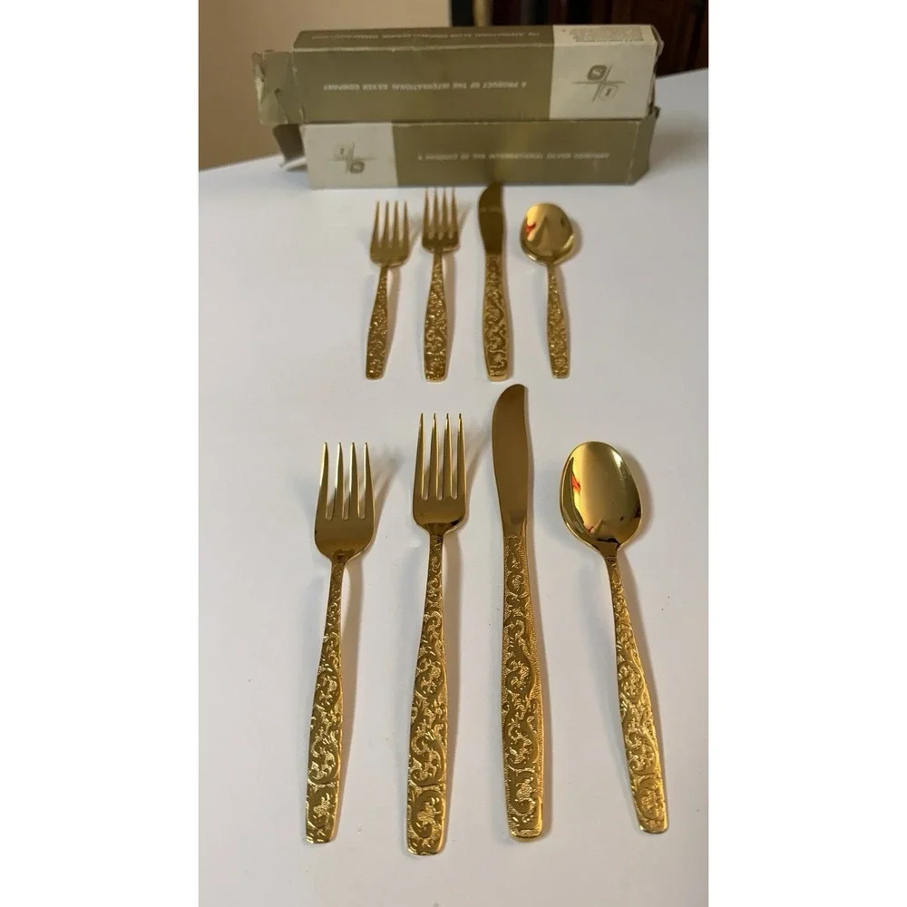 Vintage International Silver Golden Scroll Gold Flatware 8 Pc Set W Boxes‎